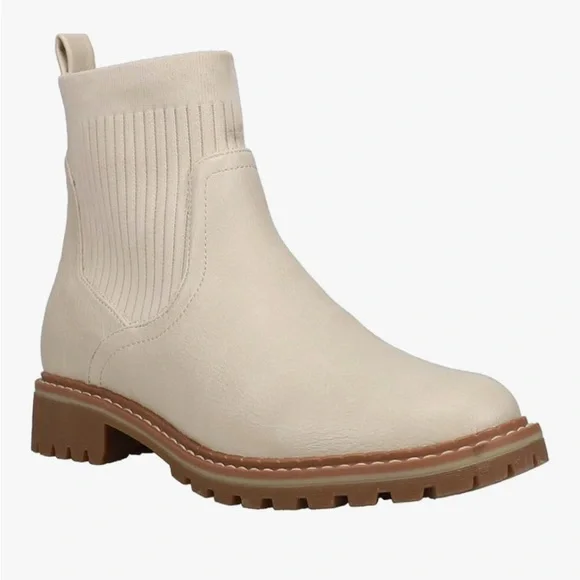 Corkys Cream Ankle Cabin Fever Boots - Picture 1 of 4